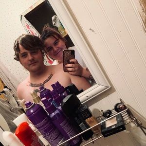 Meet your Posher, Dakota